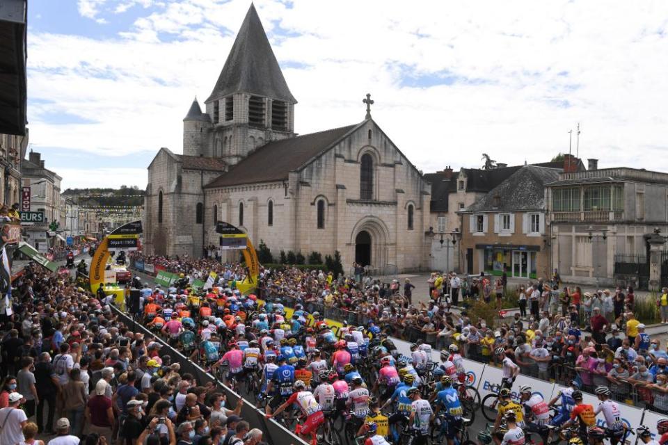 Fans watch the start of Stage 12 from Chauvigny to Sarran Corrèze.