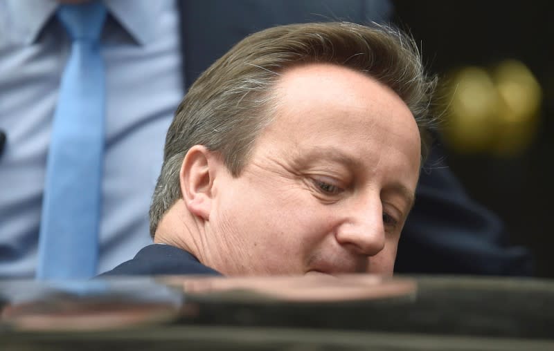 Le Premier ministre britannique, David Cameron, a déclaré lundi devant la chambre des Communes que Londres n'invoquerait pas à ce stade l'article 50 du Traité européen de Lisbonne, qui enclenche le processus de négociations de retrait d'un pays de l'UE. /Photo prise le 27 juin 2016/REUTERS/Toby Melville