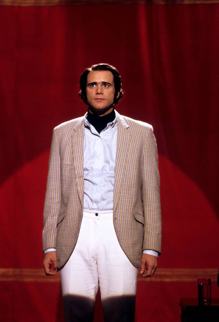Jim Carrey on stage as Andy Kaufman in man on the moon