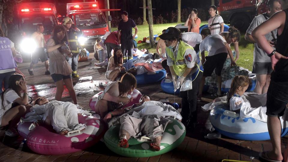 Hundreds Injured In Taiwan Water Park Blast