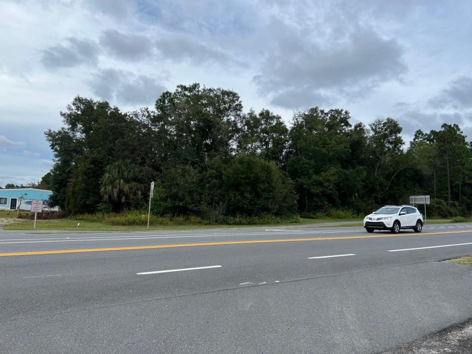 Wakulla County residents met September 27 to discuss how to find money to pay for a ground penetrating survey of 20 acres next to Richardson Family Cemetery