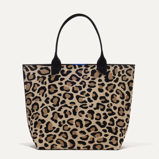 <p><a href="https://go.redirectingat.com?id=74968X1596630&url=https%3A%2F%2Frothys.com%2Fproducts%2Fthe-lightweight-tote-desert-cat&sref=https%3A%2F%2Fwww.townandcountrymag.com%2Fstyle%2Ffashion-trends%2Fg60789074%2Frothys-may-friends-and-family-deal%2F" rel="nofollow noopener" target="_blank" data-ylk="slk:Shop Now;elm:context_link;itc:0;sec:content-canvas" class="link ">Shop Now</a></p><p>The Lightweight Tote</p><p>rothys.com</p><p>$149.00</p>