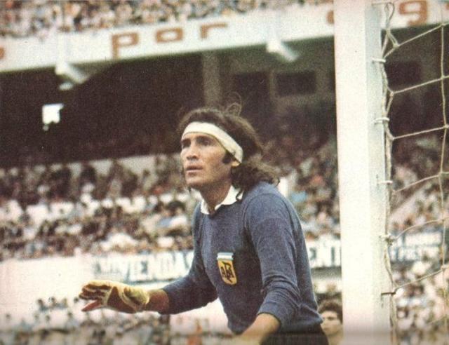 Omar Larrosa.Campeón Mundial con la Selección Argentina en FIFA World Cup  Argentina 1978. Campeón con Boca …