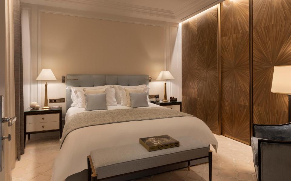 An elegant bedroom at Hotel Woodward in Geneva - Fabrice Rambert