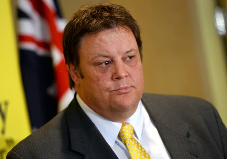 Australian senator Glenn Lazarus (pictured) has threatened to physically intimidate Prime Minister Tony Abbott, using illegal rugby tactics including grabbing his testicles, if he does not limit coal-seam gas exploration