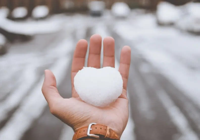 ▲今日迎來「大雪」節氣，命理師楊登嵙提醒4生肖要注意健康問題，同時提供「大雪」食衣住行育樂的養生與禁忌注意事項。（圖／取自Unsplash）