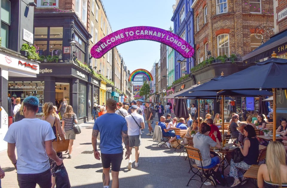 A view of a busy Carnaby Street in Central London as the heatwave continues in England. (Photo by Vuk Valcic / SOPA Images/Sipa USA)