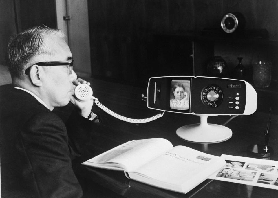 These Photos Capture How Drastically Telephones Have Changed Over Time