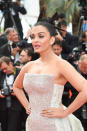 <p>Son nom ne vous dit rien ? Aishwarya Rai est pourtant une véritable star, surtout dans son pays, l’Inde, où elle est l’une des plus grandes actrices de Bollywood. Avant cela, elle a été première dauphine à Miss Inde 1994 mais surtout Miss Monde 1994. </p>