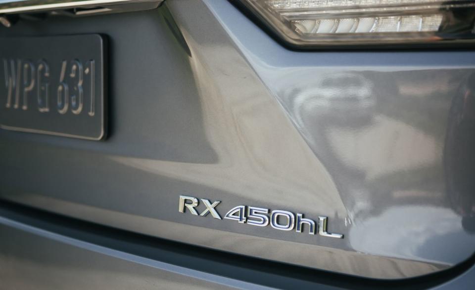 View 2020 Lexus RX Photos