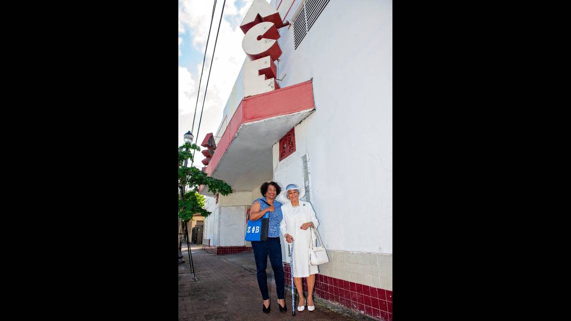 Denise Wallace and her mother, Dorothy Wallace, stand outside the Ace Theater in Coconut Grove in January 2020.