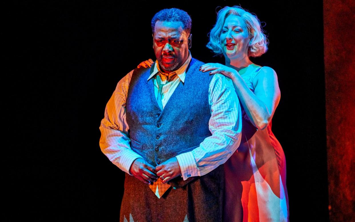 Wendell Pierce and Maggie Service in Death of a Salesman - Brinkhoff Mogenburg