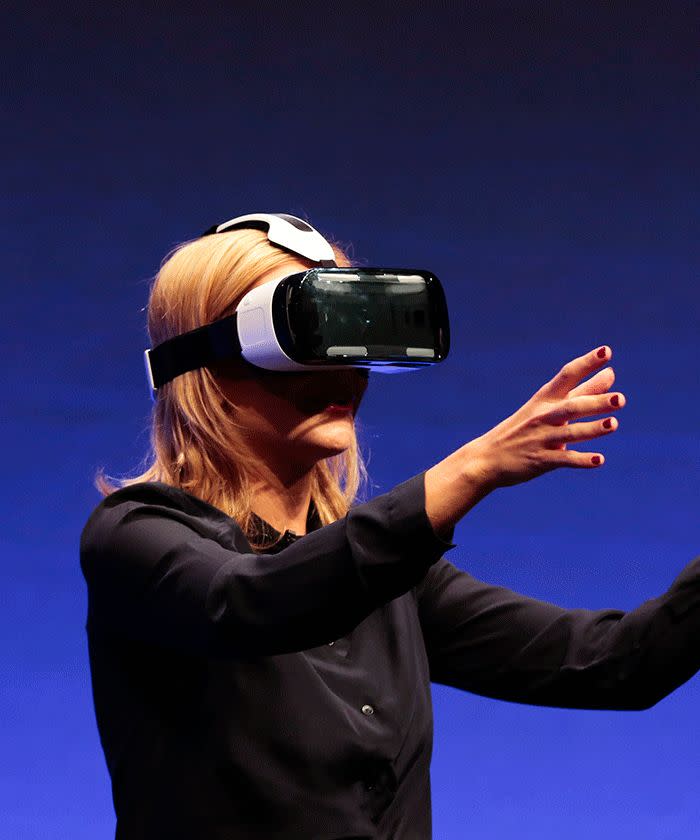 Qantas and Samsung launch virtual reality entertainment