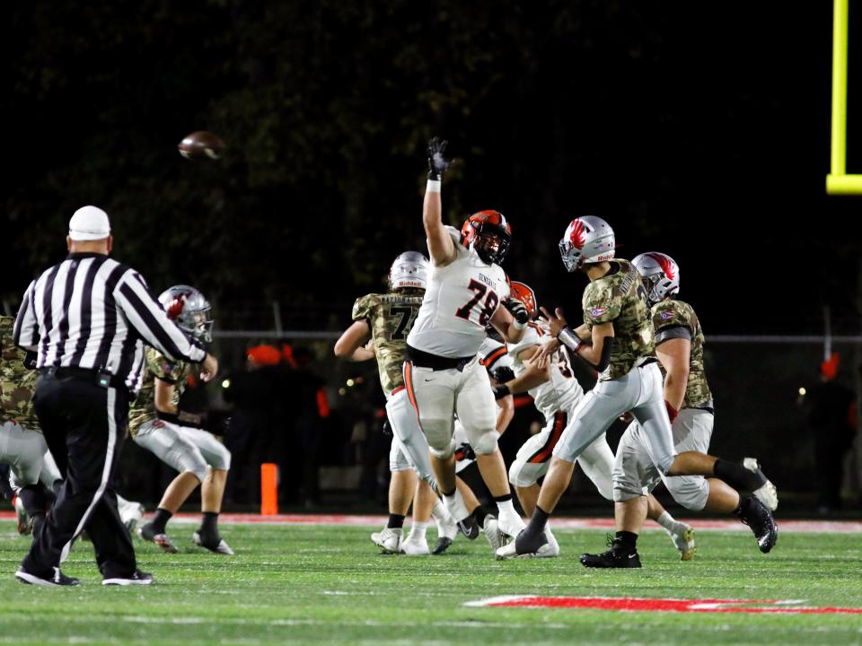 Logan Sesser tries to bat down a pass during visiting Ridgewood's 47-30 win against Sandy Valley on Sept. 30, 2022, in Magnolia. Sesser is one of several underclassmen the Generals are counting on this season to continue its streak of playoff appearances.