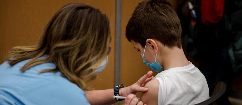 L'OMS a demandé d'éviter la vaccination des enfants.
