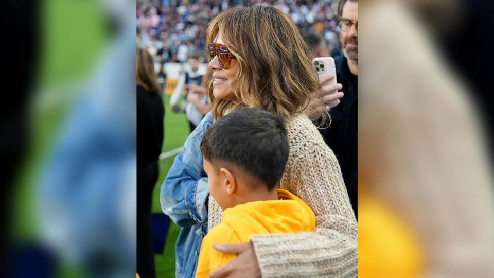 PHOTO: Halle Berry shared on Instagram photos of her son meeting soccer legend David Beckham. ( @halleberry/Instagram)