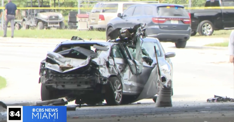 Un accidente ocurrido a primera hora de la mañana en el suroeste de Miami-Dade se cobró la vida de un conductor de 15 años que huía de la policía. Su pasajera de 14 años también murió. El accidente ocurrió el miércoles 8 de noviembre de 2023, dijo la policía. CBS News Miami