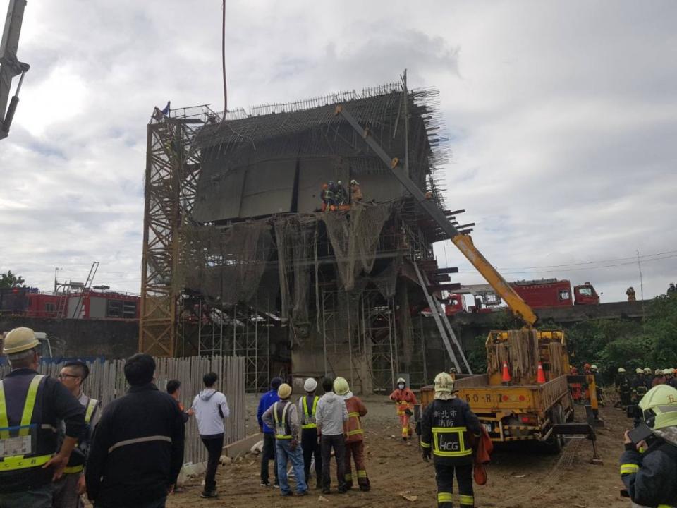 捷運三鶯線工地發生施工坍塌意外，造成三死兩重傷。（新北市政府提供）