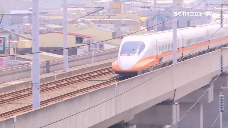 高鐵董座近因「爽領車馬費」，引發外界質疑肥貓。