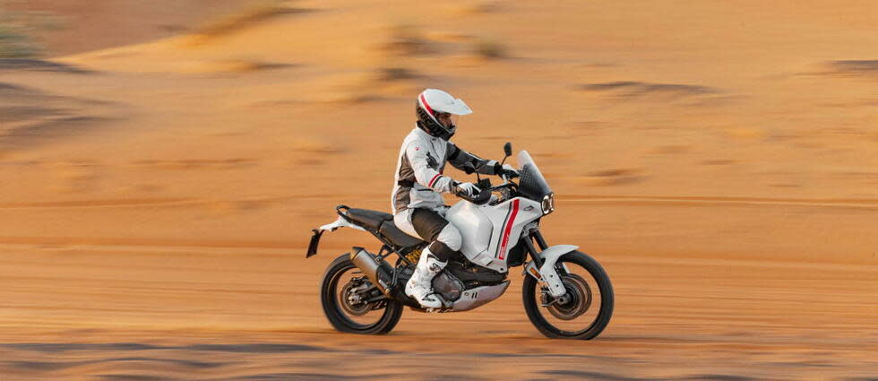 La Ducati DesertX est inspirée de la Cagiva Elefant, qui brilla sur le Paris-Dakar.  - Credit: