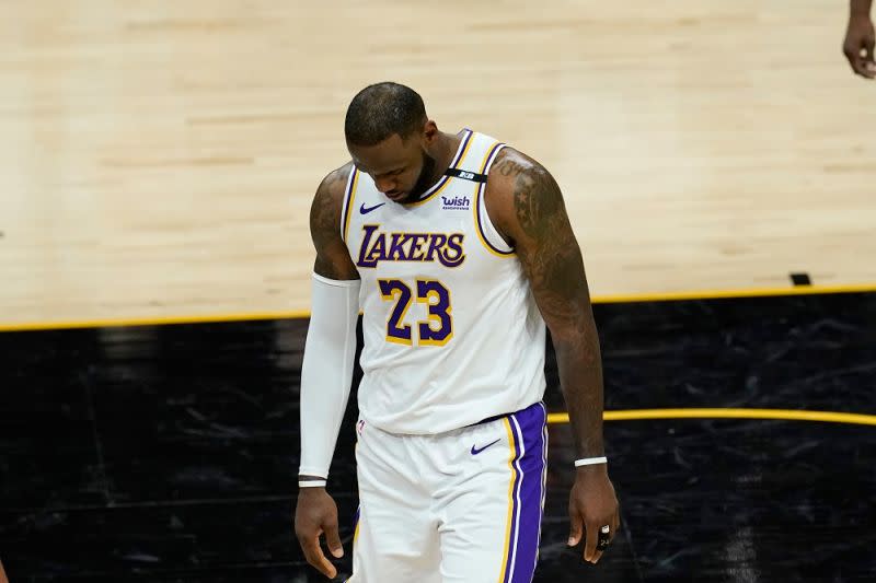 ▲湖人球星「詹皇」LeBron James消極比賽引起熱議，不過準新人王、灰狼19歲狀元郎Anthony Edwards(愛德華茲)力挺，「我懂得欣賞他」。（圖／美聯社／達志影像）