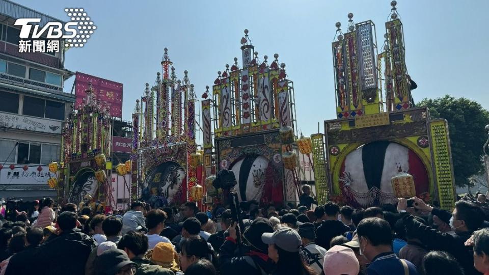 三峽清水祖師廟今日慶典繞境。（圖／TVBS）