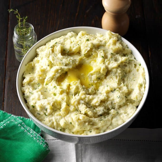 Garlic Herb Mashed Potatoes Exps Cw16 149425 06b 28 3b 1