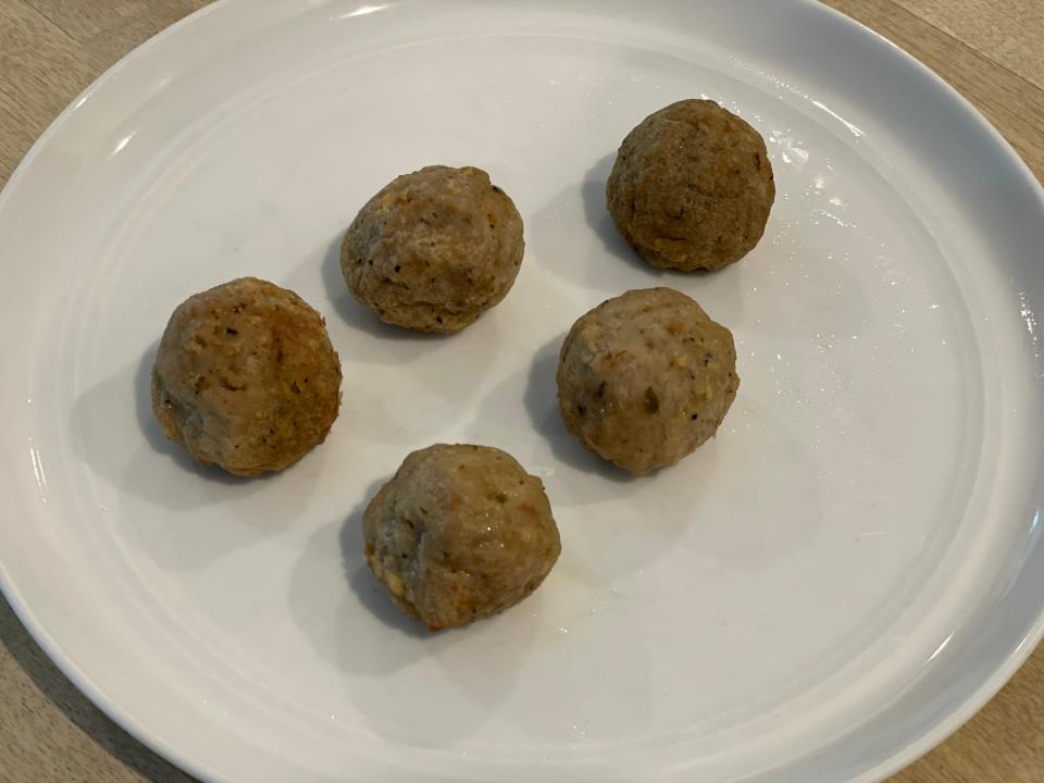 plate of five meatballs