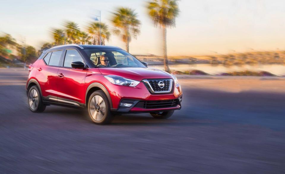 Nissan X-trail本月銷量不俗，緊接著自家新兵Nissan Kicks也將加入戰局，將成為裕隆日產最重要兩大SUV戰將。（圖片來源： https://www.caranddriver.com/reviews/2018-nissan-kicks-fuel-efficient-subcompact-crossover）