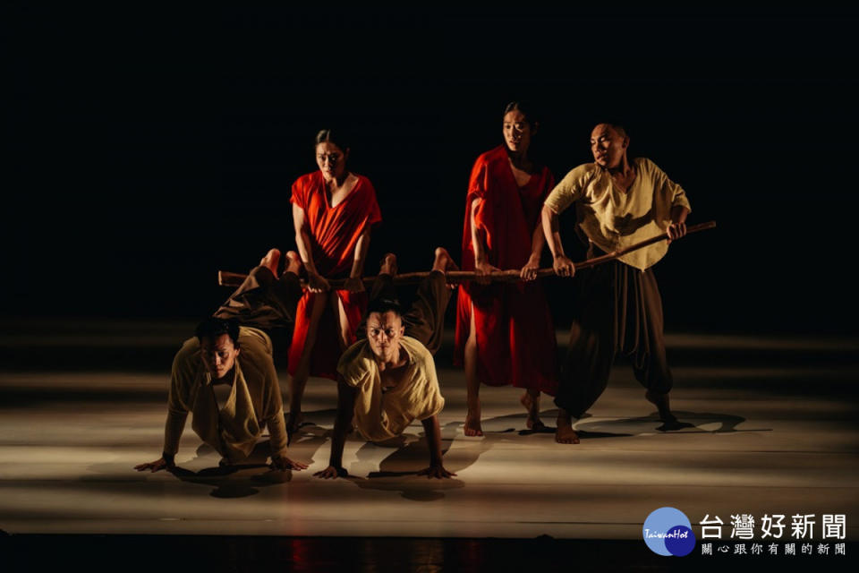 台中國家歌劇院-藝起進劇場「舞蹈篇」《bulabulay mun？》演出劇照。(圖/臺中國家歌劇院)