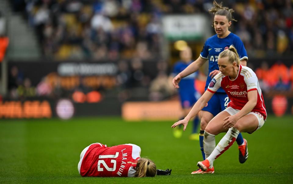 Frida Maanum fell to the ground off the ball