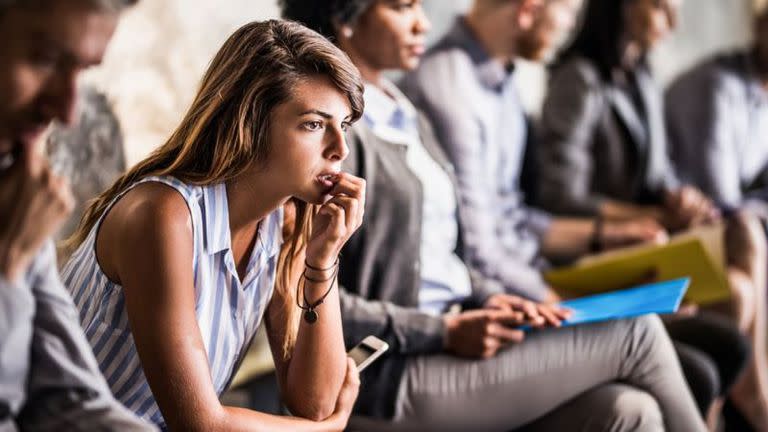 A los jóvenes les falta experiencia para poder conocer si las condiciones en las que trabajan son las más adecuadas