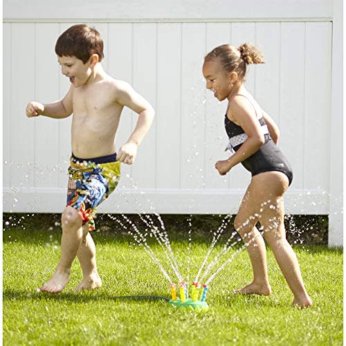 Melissa & Doug Splash Patrol Sprinkler (Amazon / Amazon)