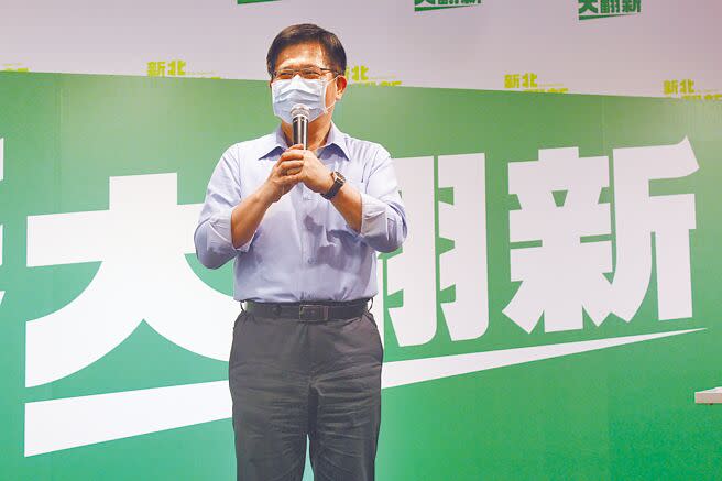 民進黨新北市長參選人林佳龍宣布參選滿月，但每日行程少，藍營批根本選假的。（陳慰慈攝）