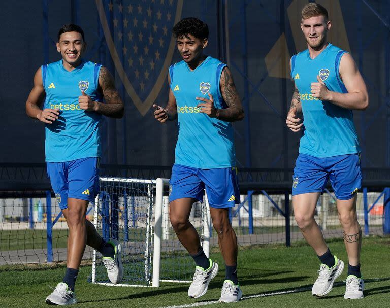 Ezequiel Fernández, Cristian Medina y Nicolás Valentini, tres olímpicos que volvieron a Boca y quieren estar presentes frente a River por la Copa de la Liga Profesional.