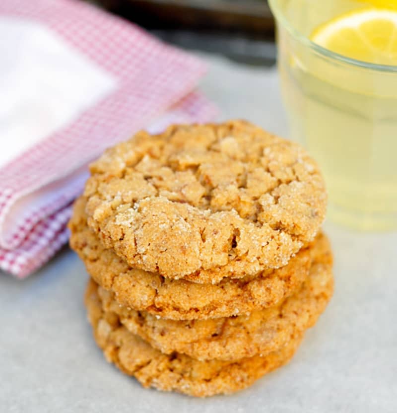 Crinkle Top Oatmeal-Raisin Cookies