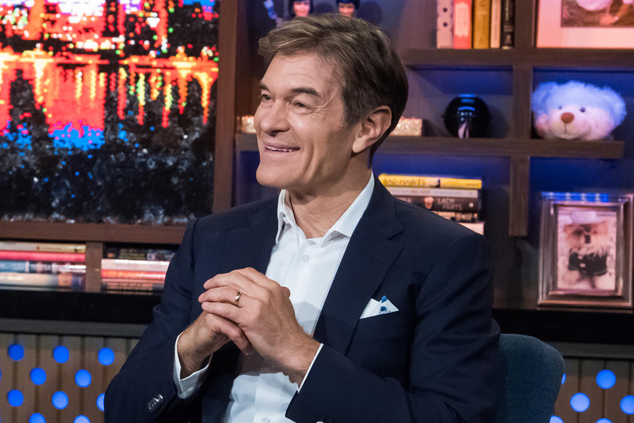 In an interview with <em>Us Weekly</em>, Dr. Oz offered his tips for curing a hangover. He is shown here on Bravo’s <em>Watch What Happens Live</em>. (Photo: Charles Sykes/Bravo/NBCU Photo Bank)