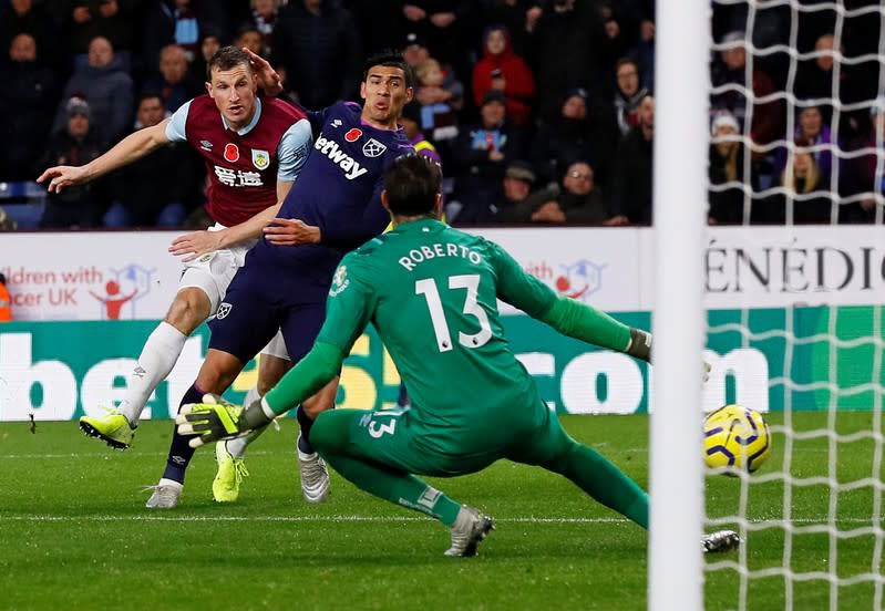 Premier League - Burnley v West Ham United