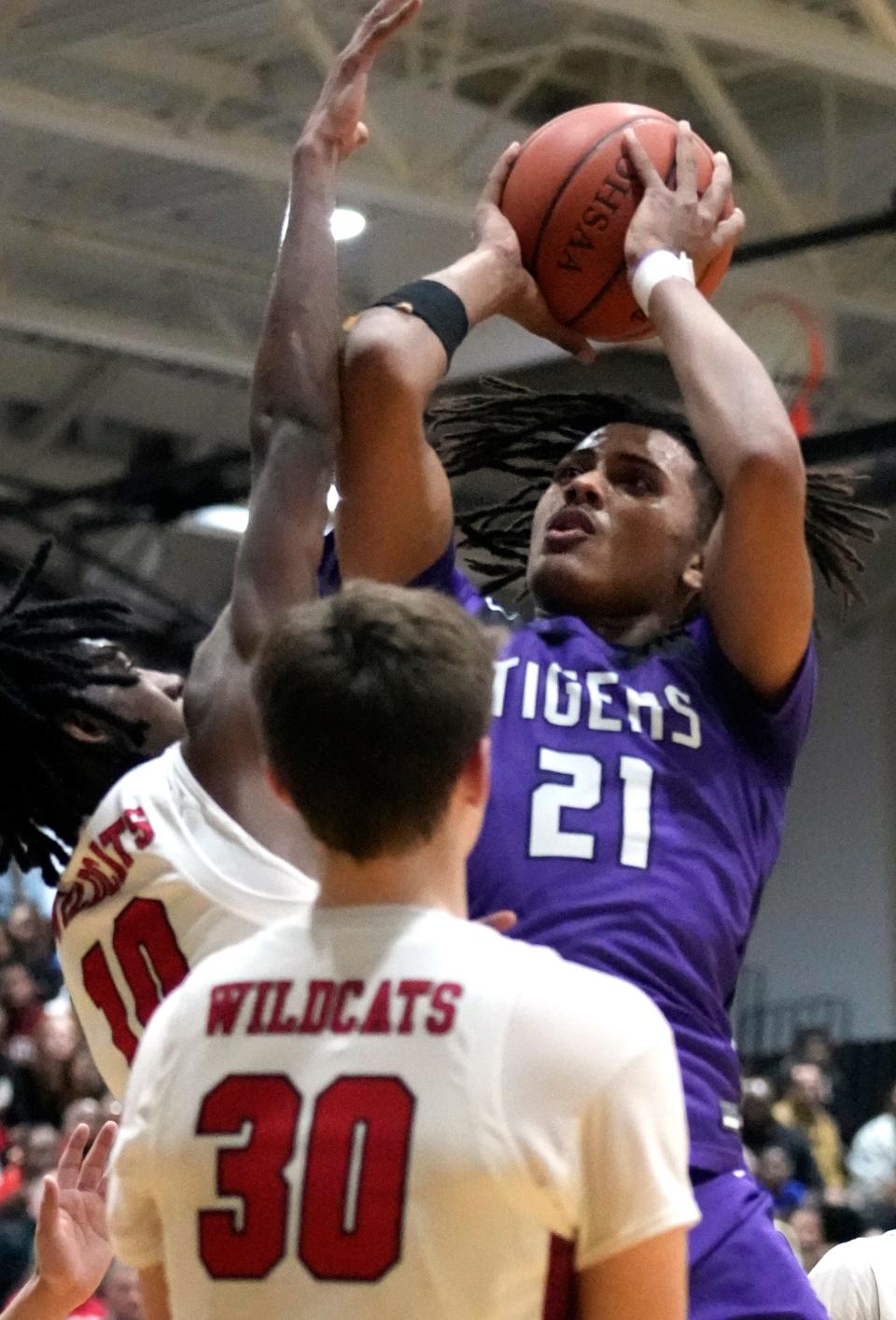 Devin Royal, who was named Ohio Mr. Basketball on Wednesday, averages 19.6 points and 7.6 rebounds for Pickerington Central.