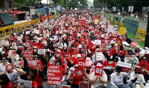 Last year, Seoul several times witnessed�thousands of women�protesting against spycam vidoes as part of the country's ongoing #MeToo movement