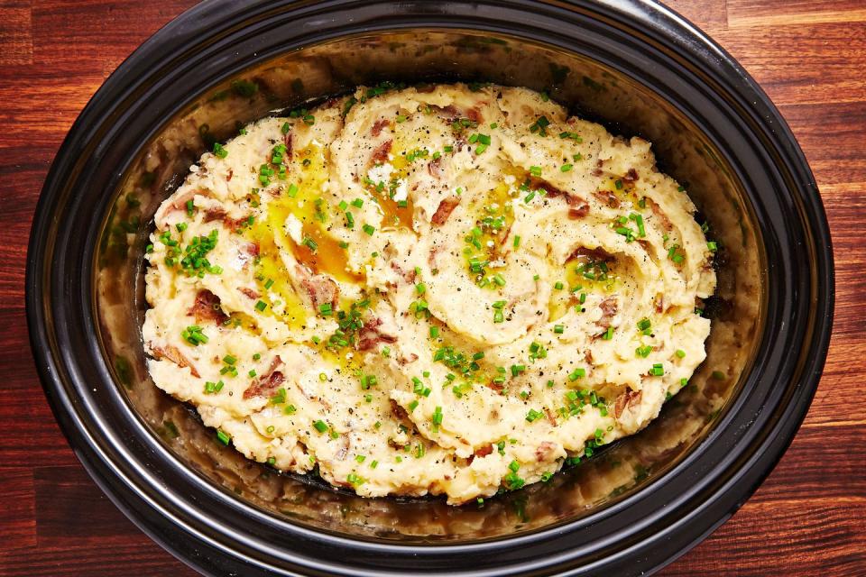 Crock-Pot Garlicky Mashed Potatoes