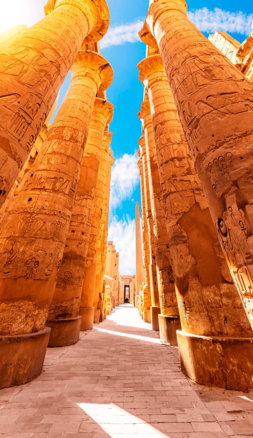 columns of hypostyle hall in karnak temple luxor egypt