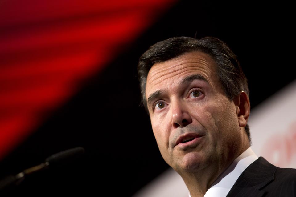 António Horta Osório, Group Chief Executive (CEO) of Lloyds Banking Group, addresses delegates at the British Chambers of Commerce in central London on February 10, 2015. AFP PHOTO / JUSTIN TALLIS        (Photo credit should read JUSTIN TALLIS/AFP/Getty Images)