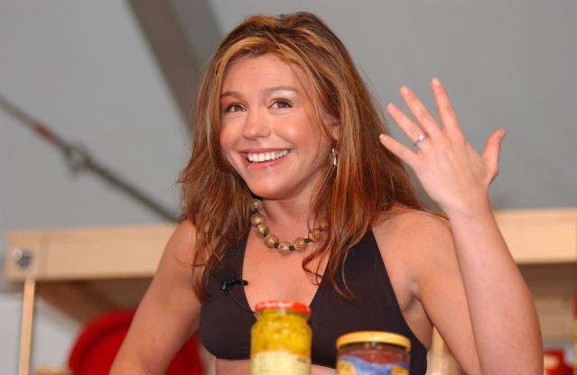 639px x 416px - Rachael Ray's Rumor-Filled Marriage Is Juicy