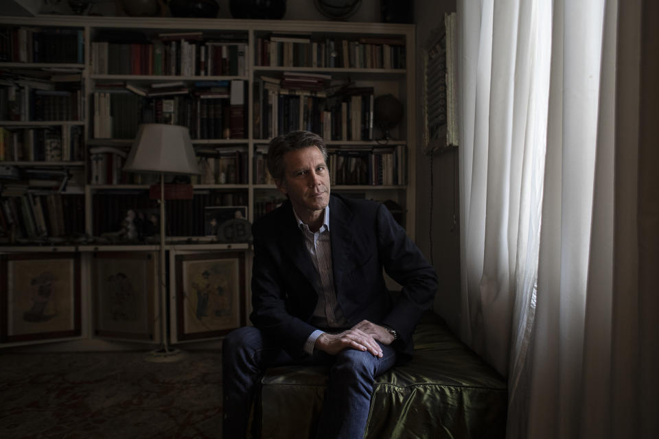 Manuel Filiberto en la casa de un amigo en Roma. (Nadia Shira Cohen para The New York Times)