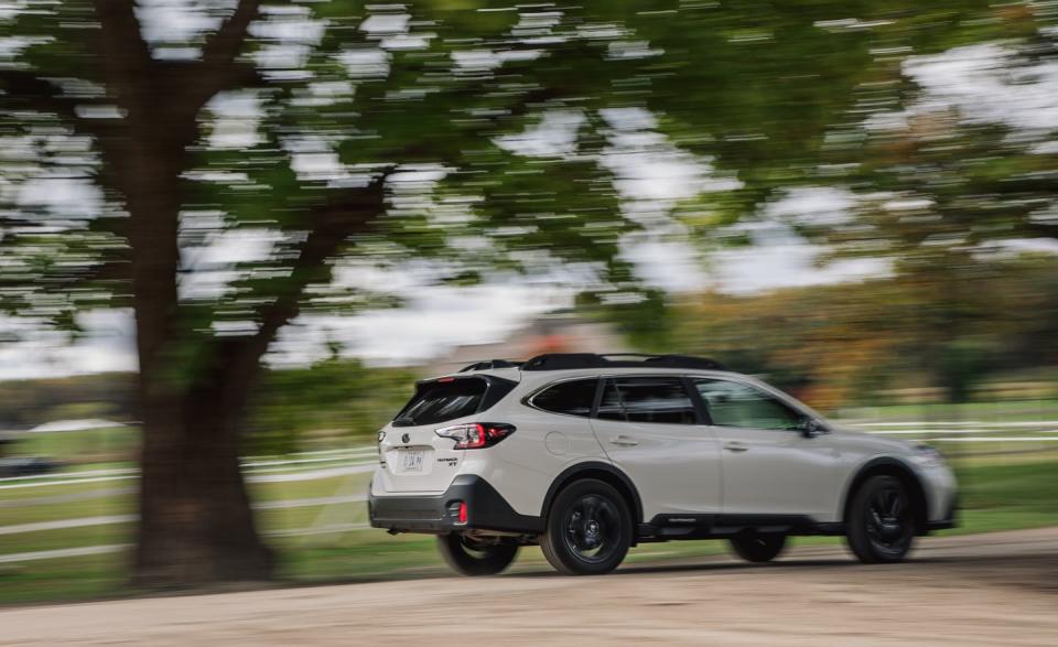 <p>2020 Subaru Outback Onyx Edition XT</p>