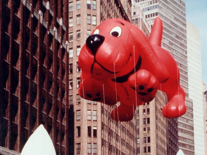 A Clifford the big red dog float at the Macy&#39;s thanksgiving day parade in 1990