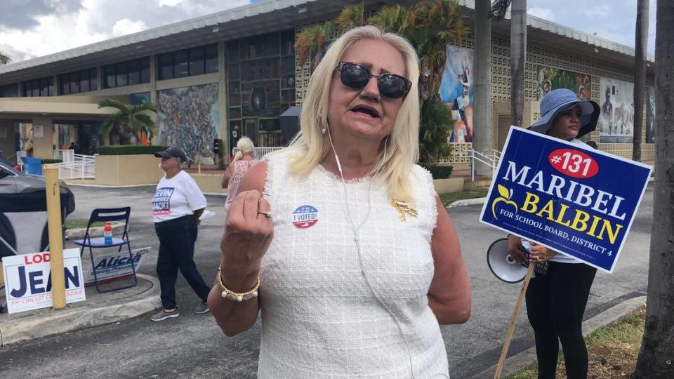 Maribel Balbin, candidata a la junta escolar por el Distrito 4.