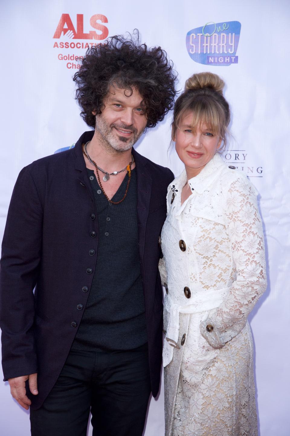 Zellweger and her partner Doyle Bramhall III attend a gala in support of the ALS Association in Pasadena, California, in 2015. (Photo: Earl Gibson III/Getty Images)