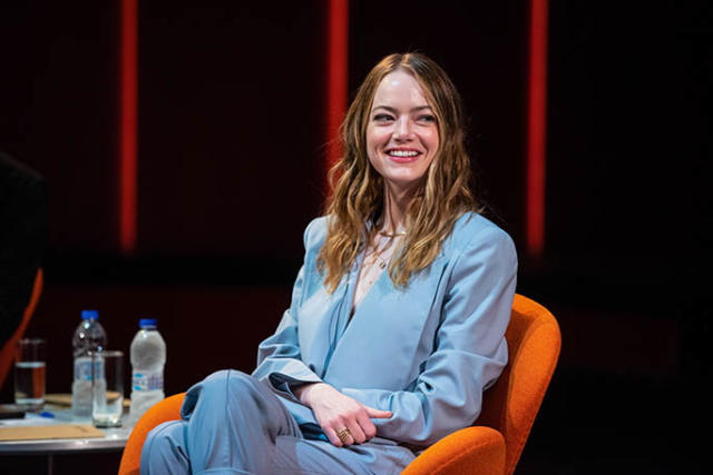 Emma Stone Suits Up in Striped Blazer at Louis Vuitton's PFW Show –  Footwear News